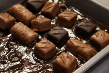 candy-bar-brownies