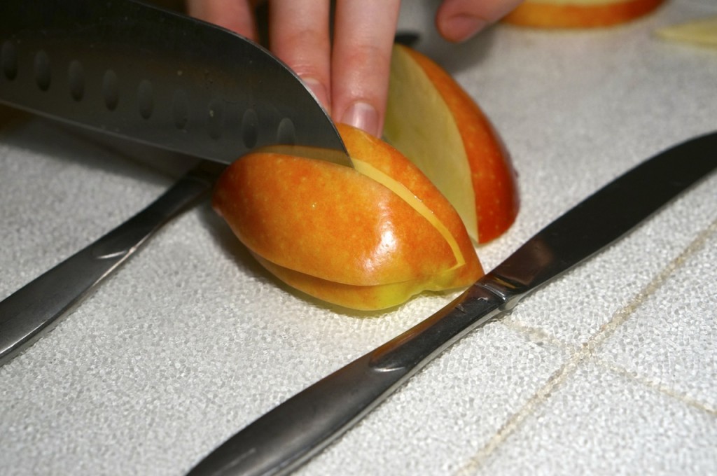 apple-cutting-how-to