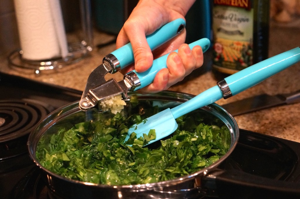 add garlic to spinach dip bites