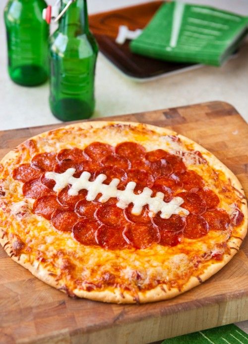 football-pizza-diy