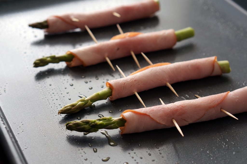 deli-ham-wrapped-asparagus