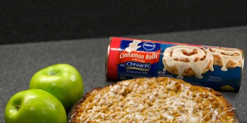 Pinterest-cinnamon-roll-crust-apple-pie