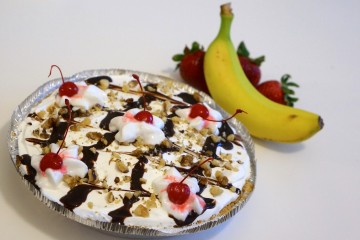 banana-split-cream-pie